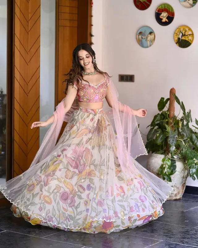 Exclusive Lehenga Choli Set