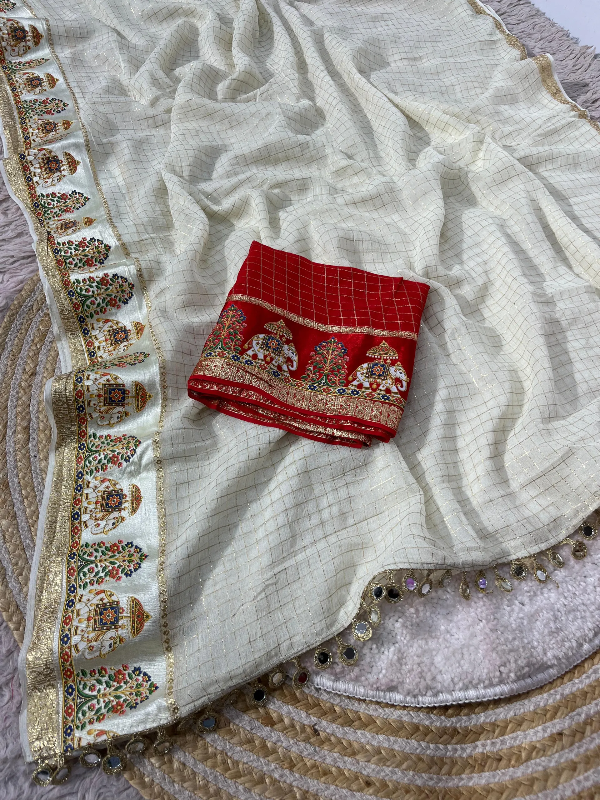 Traditional Elegance with a Contemporary Touch Viscose check Saree - View 2