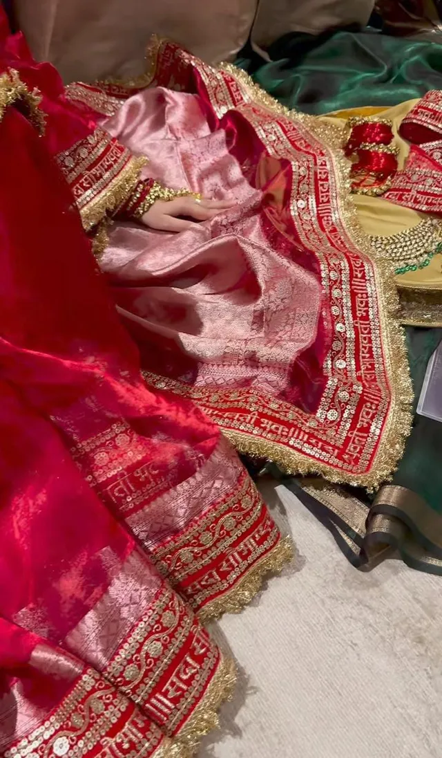 KARWA CHAUTH SPECIAL - Banarasi Soft Mahrani Tissue Silk Saree - View 2