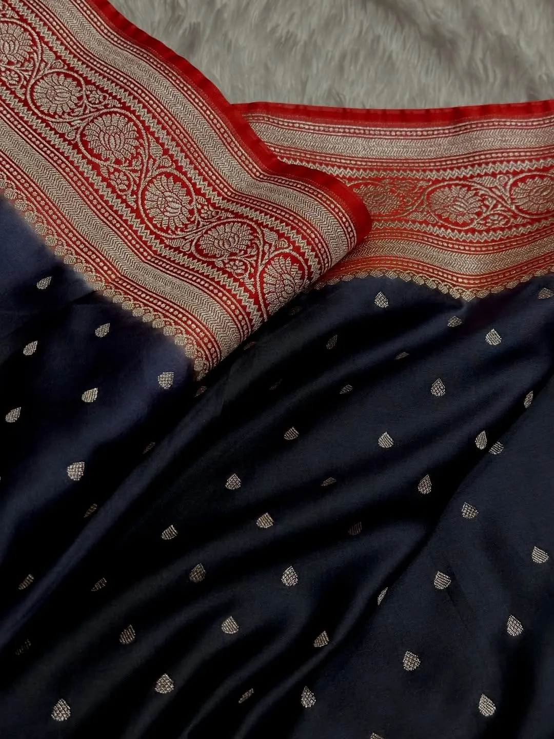 Banarasi Soft Premium Mashru Silk Saree - View 4