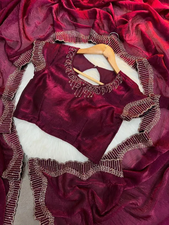 Space Silk Rich & Hot Trending Instagram Viral Saree - View 4