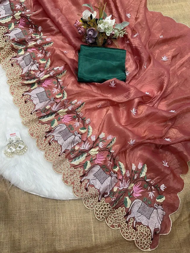 New Gold Crush Saree - Shine with Grace & Beauty - View 5