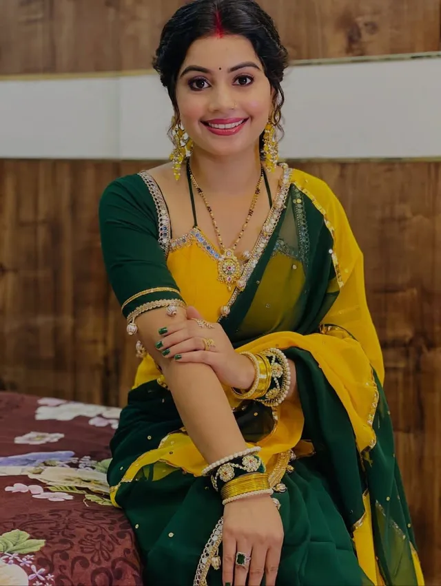 Most Demanded & Trending Handmade Designer Saree - View 3