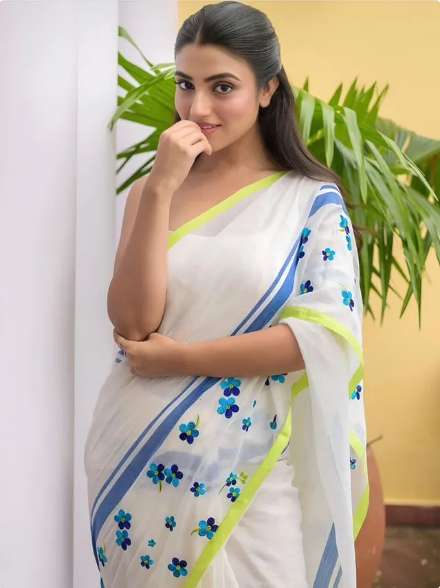 Premium Cotton Linen Digital Floral Print Saree - View 4
