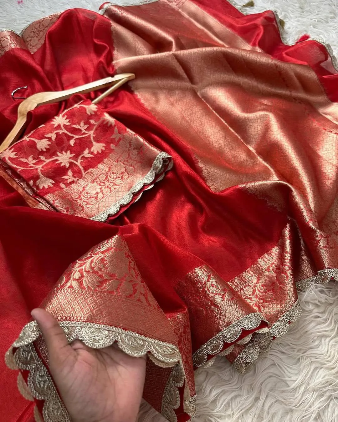 Designer Banarasi Maharani Tissue Silk Saree - View 2