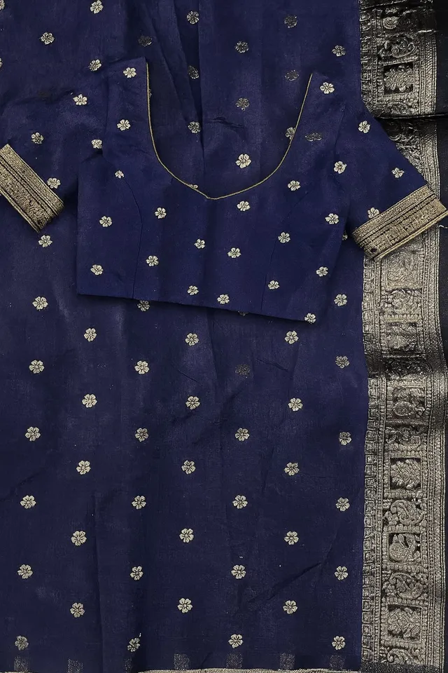 Royal Banarasi Organza Silk Saree - Designer Pallu - View 3