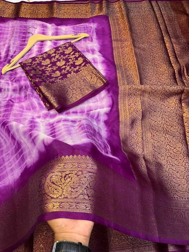 Banarasi Warm Soft Silk Saree – From the City of Banaras - View 2