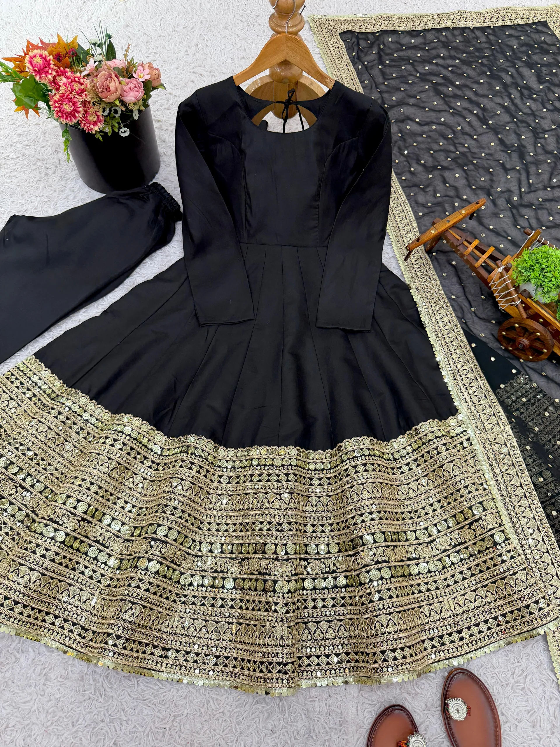 DN-3152 – Premium Designer Anarkali Gown Set - View 4
