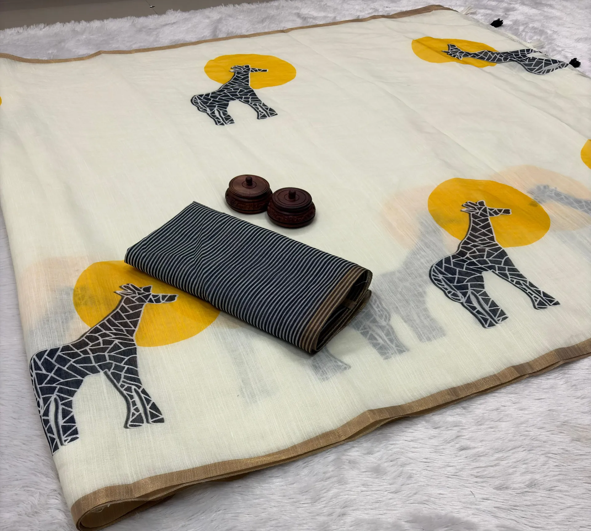 Pure Linen Cotton Saree with Digital Print & Zari Border