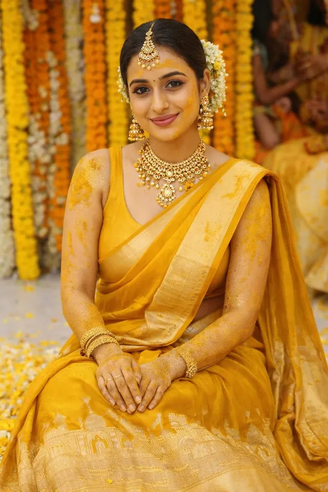 Premium Ganga Ghat Design Banarasi Katan Silk Saree - Banarasi Katan Silk Saree Online India - Buy at ₹1599 - Image 1