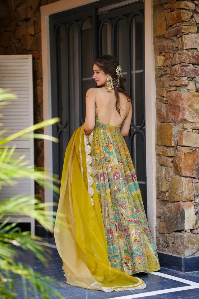 EXCLUSIVE SHOOT DESIGN – ANARKALI GOWN LAUNCH - View 3