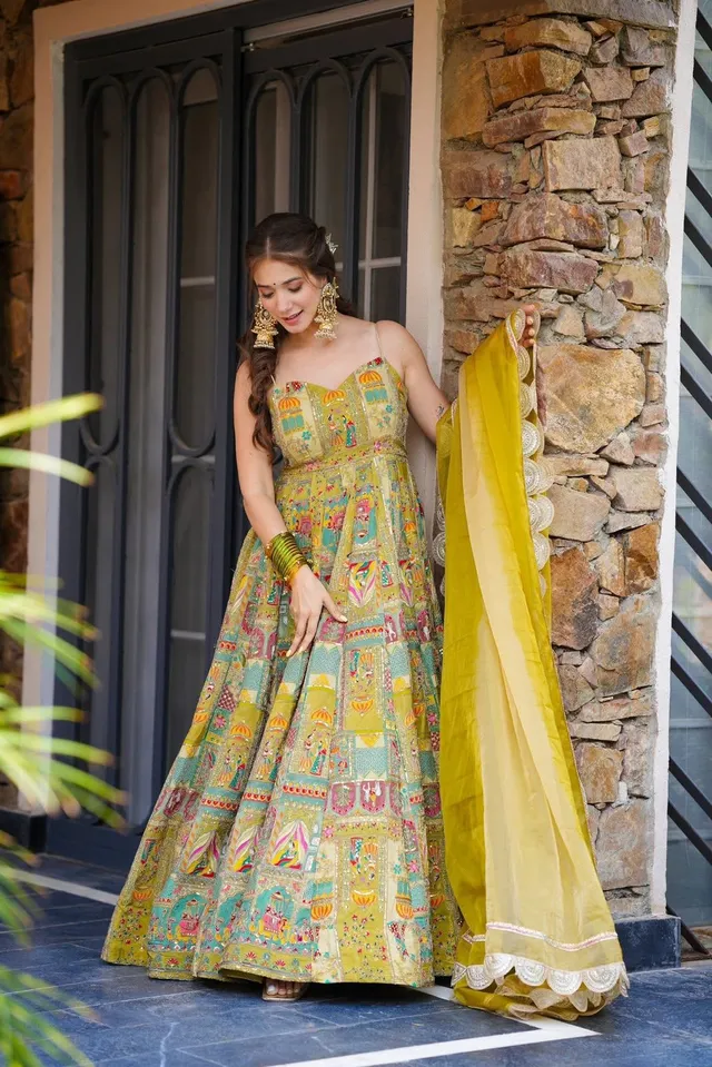 EXCLUSIVE SHOOT DESIGN – ANARKALI GOWN LAUNCH - View 5
