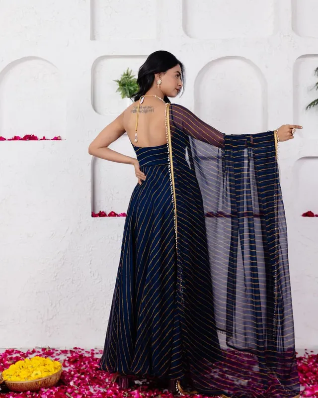 EXCLUSIVE ANARKALI SUIT DESIGN - View 3