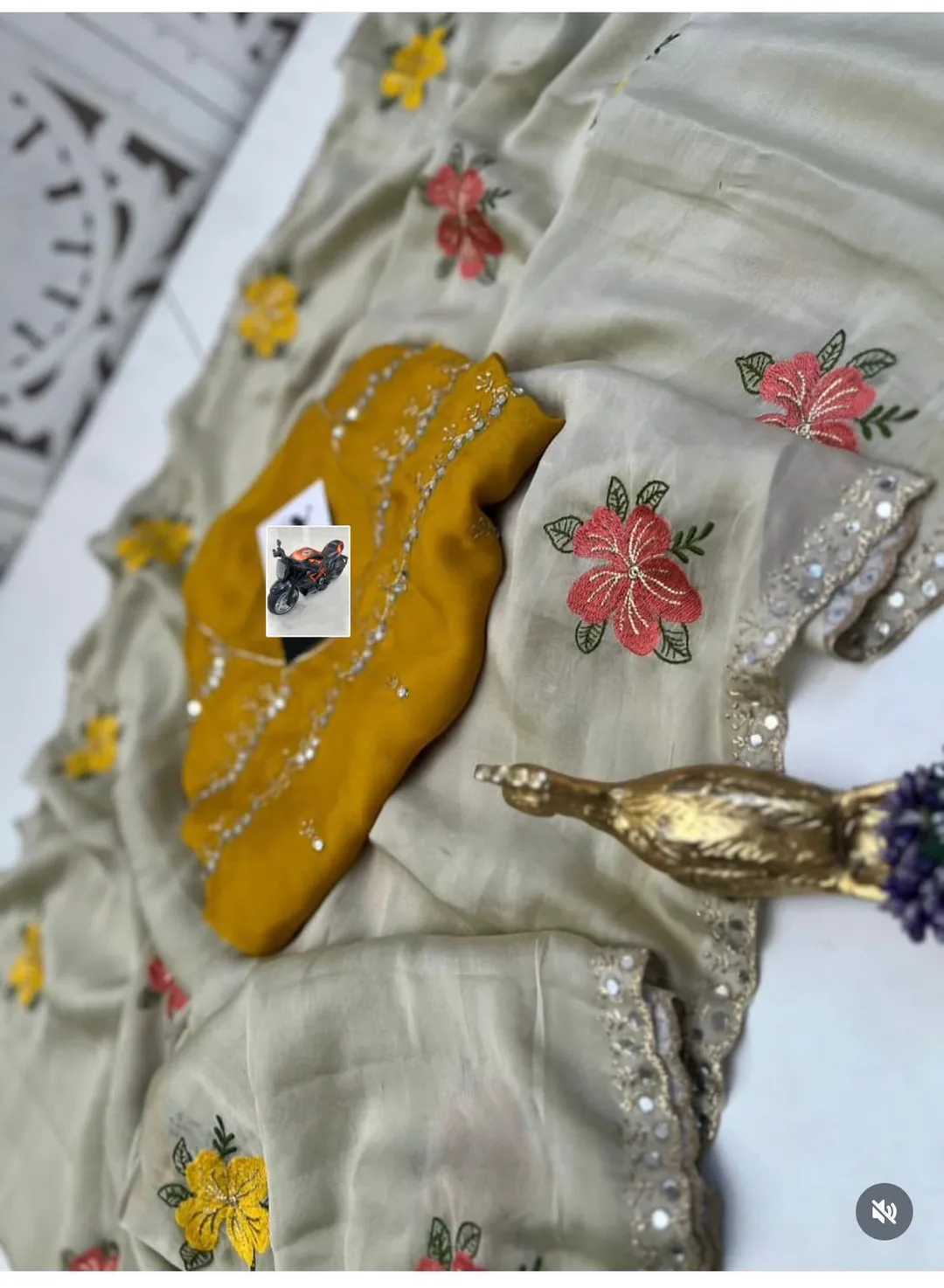 Chiffon Floral Embroidery Saree with Mirror Work - View 5