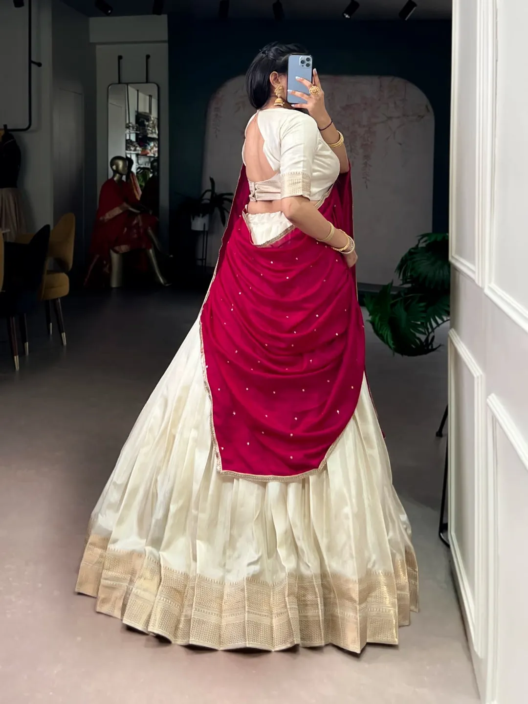 Elegant Dola Silk Lehenga Choli Set - View 4