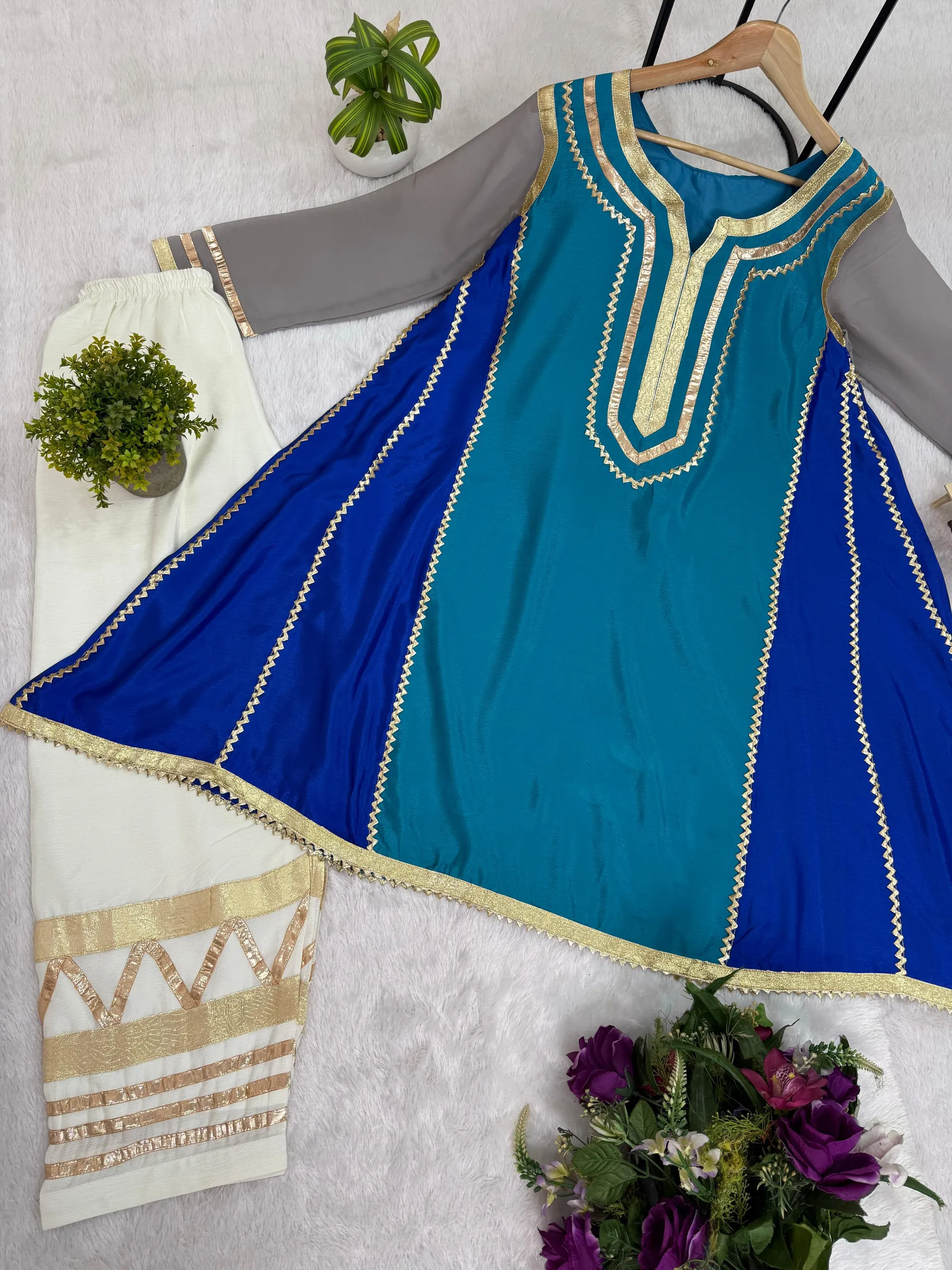 Kareena Kapoor Inspired Co-Ord Set - View 4