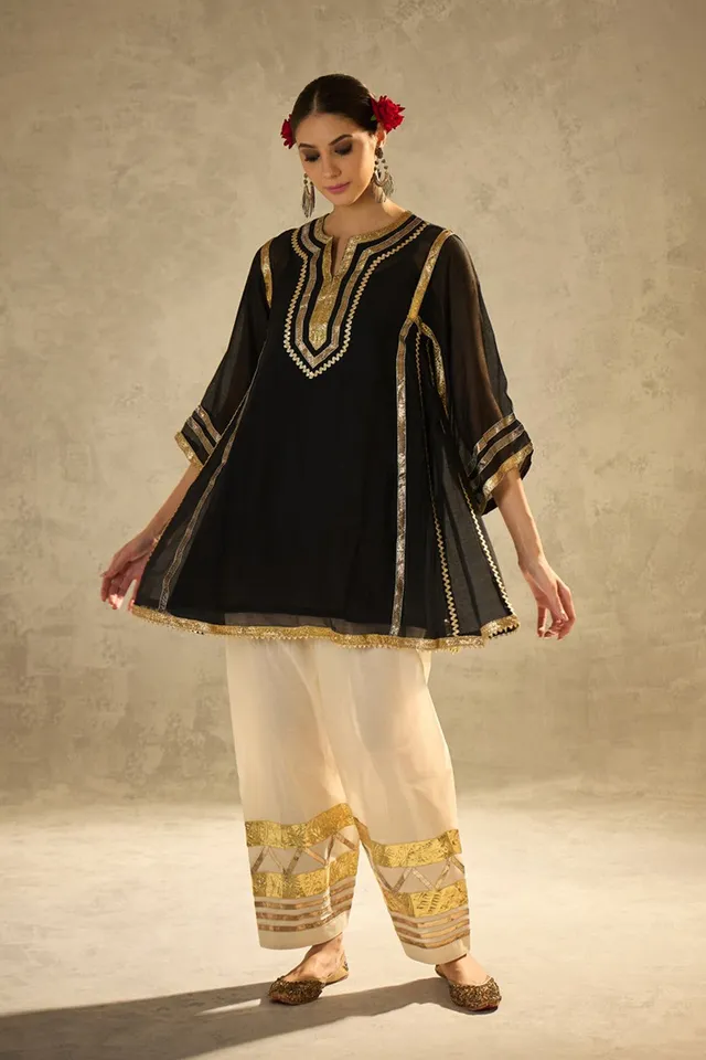 Kareena Kapoor Inspired Co-Ord Set - Black - View 2