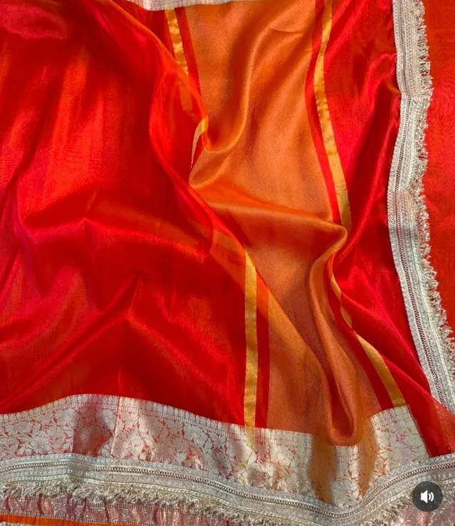 Banarasi Tissue Silk Zari Weaving Saree - View 2