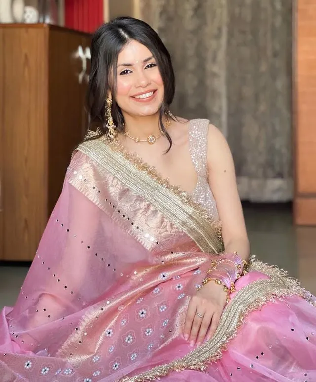 Banarasi Soft Glass Tissue Silk Mirror Work Saree - Second View