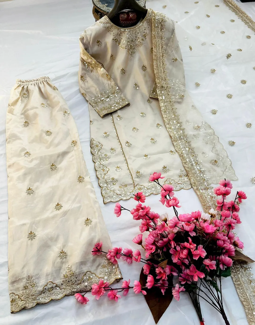Designer Kurti Plazzo Set with Organza Silk Dupatta - View 7