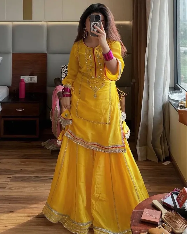 Designer Kundan Organza Silk Top Plazzo Set with Dupatta - View 3