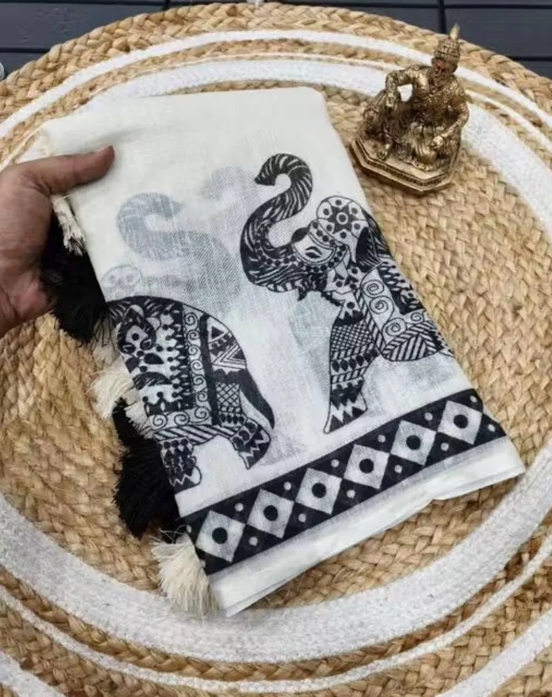 Kalamkari Elephant Print Linen Cotton Saree - View 5