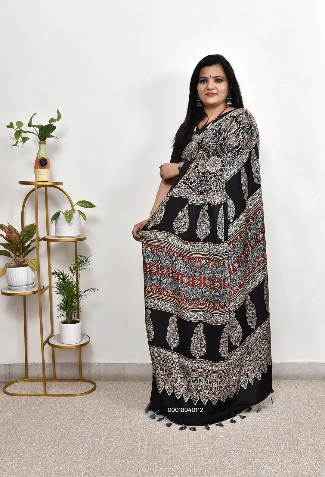 Premium Crepe Gajji Silk Saree – Elegant & Luxury Collection - View 3