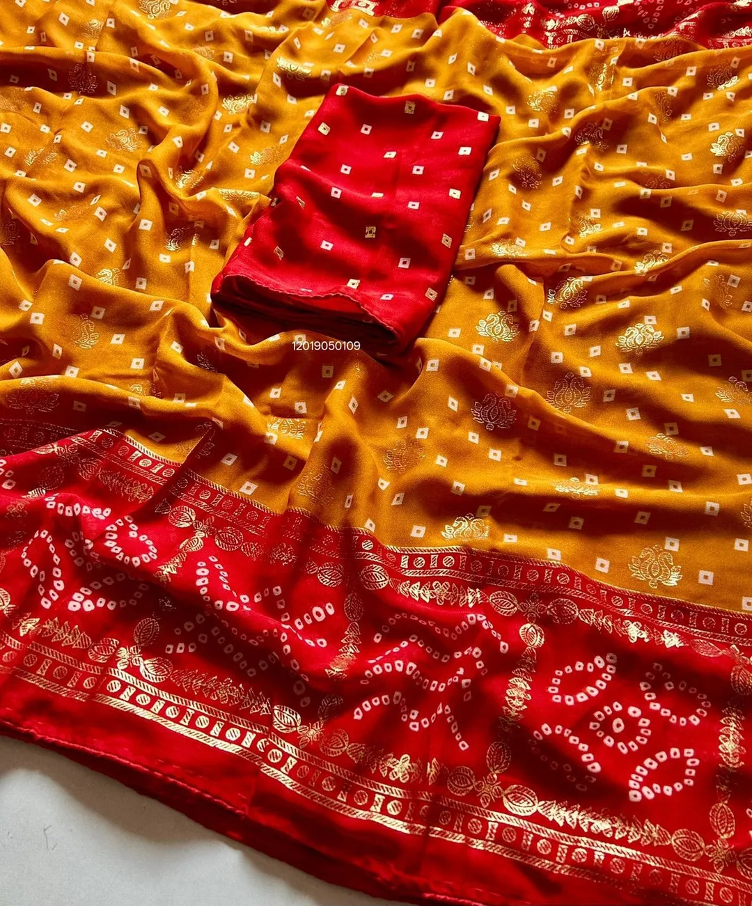 Trending Bandhani Saree with Blouse - View 4