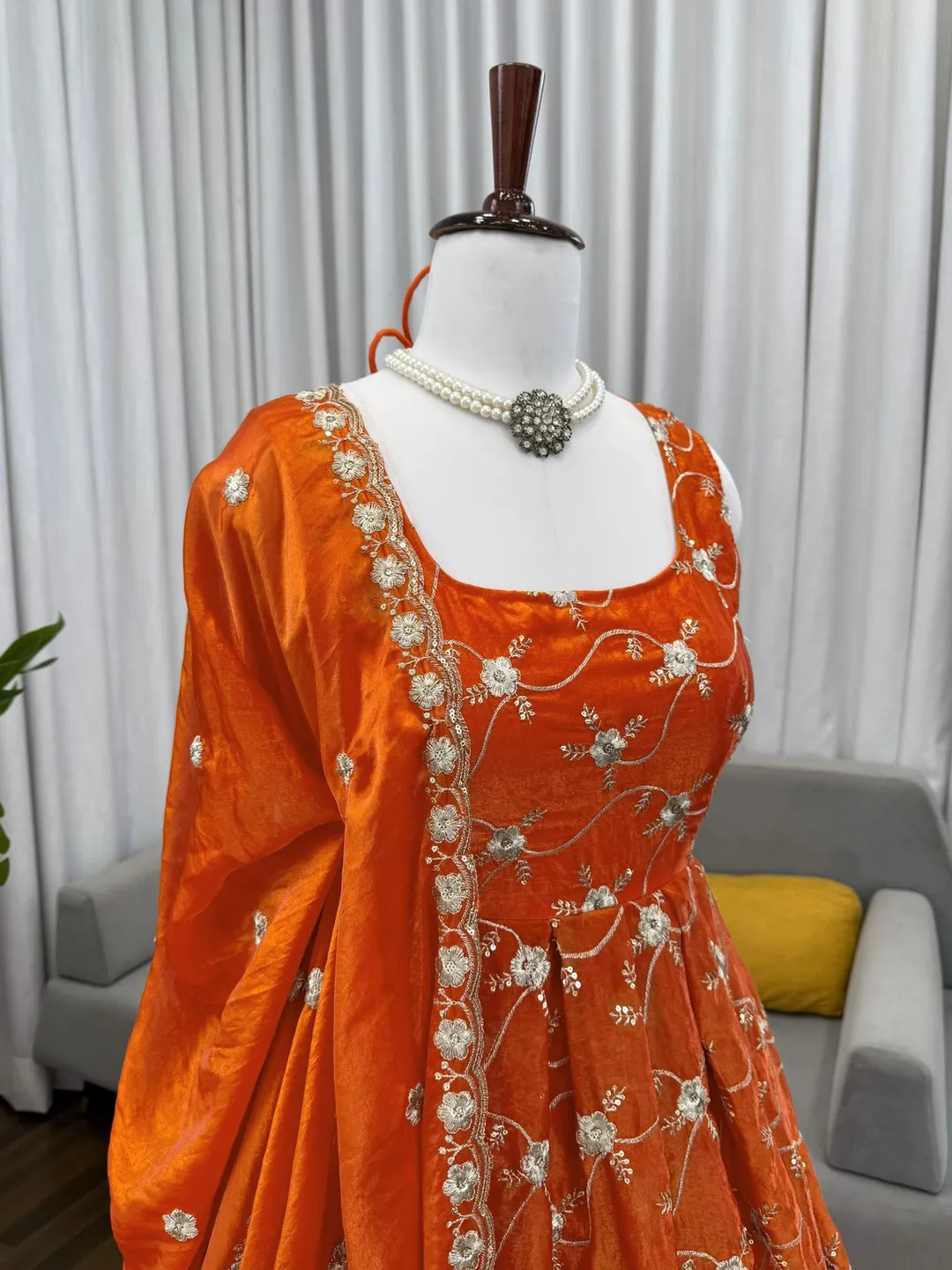 Designer Anarkali Set – Elegant Ethnic Wear - View 4