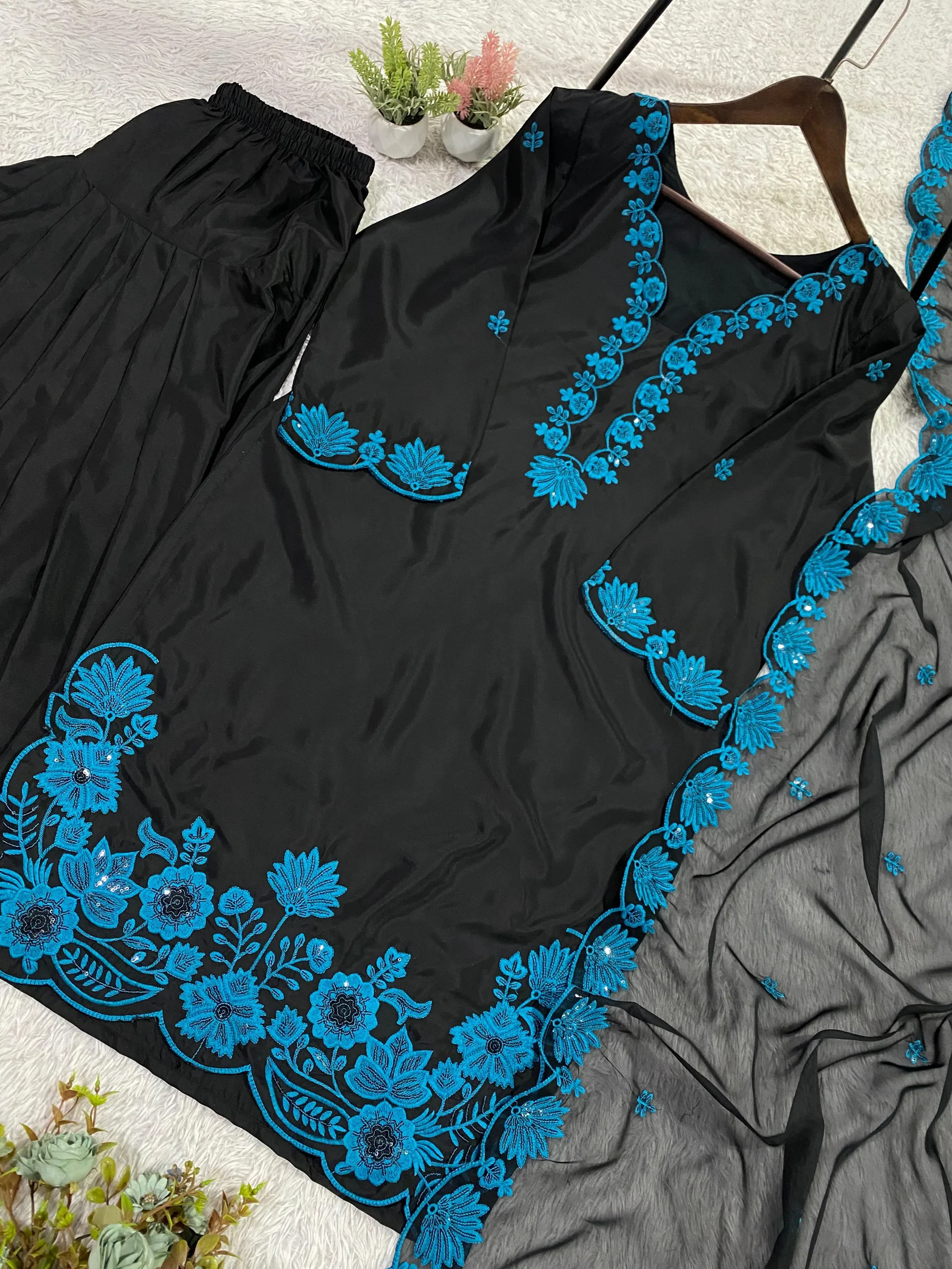 CODE: 2074 | Party Wear Salwar Suit Set - View 2