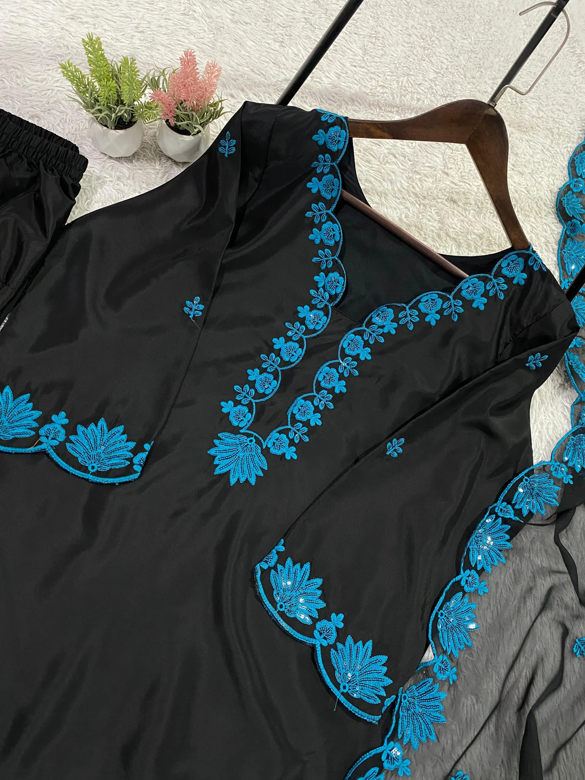 CODE: 2074 | Party Wear Salwar Suit Set - View 3