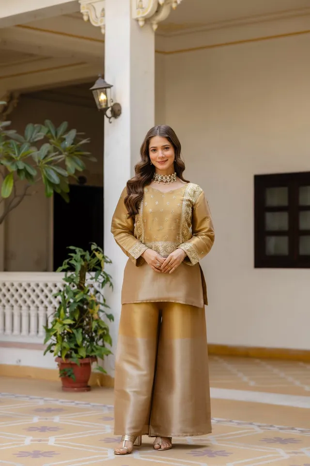Presenting Our Exclusive Stunning Co-Ord Set - View 5