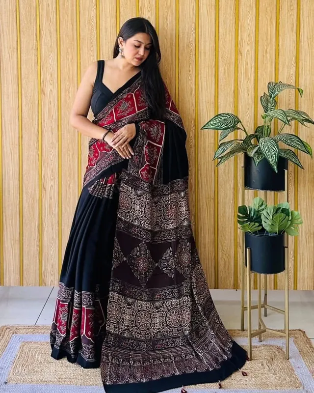 New Design Launch 🌻 Model Silk Saree - View 2
