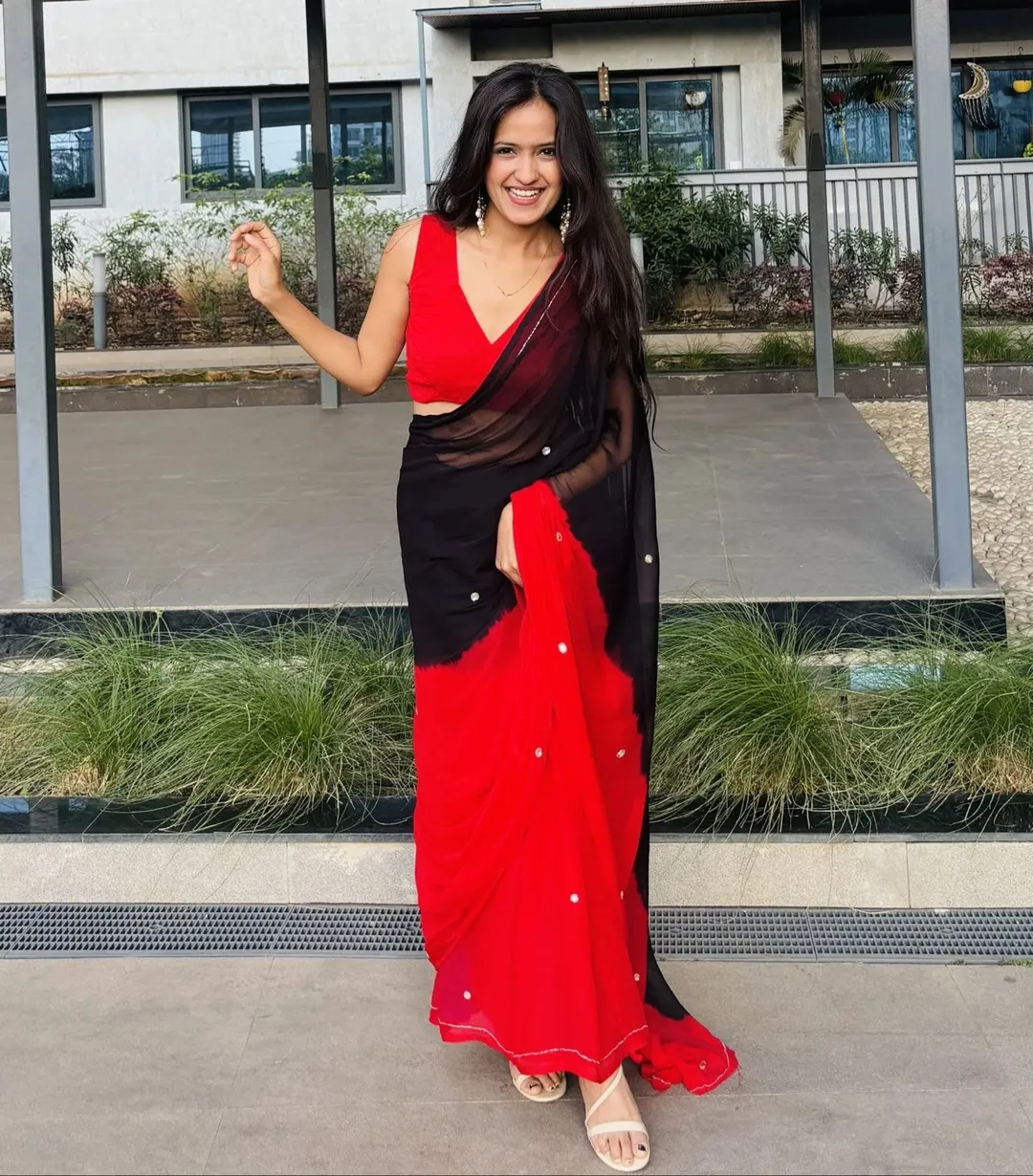 Handwork Khatali Butti Designer Saree - View 2