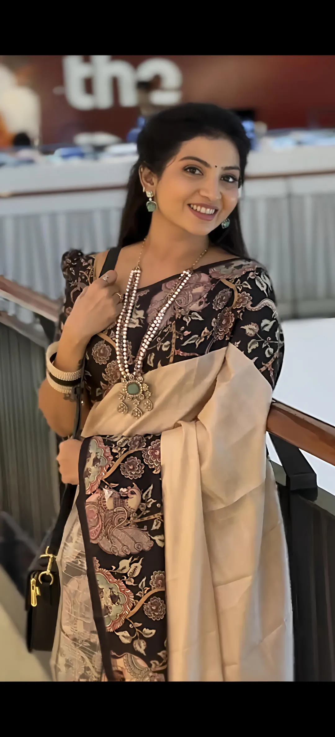 Catalogue: LAXMI HATHI Saree - Heavy Handloom Tussar Silk Saree Online India - Buy at ₹1050 - Image 1