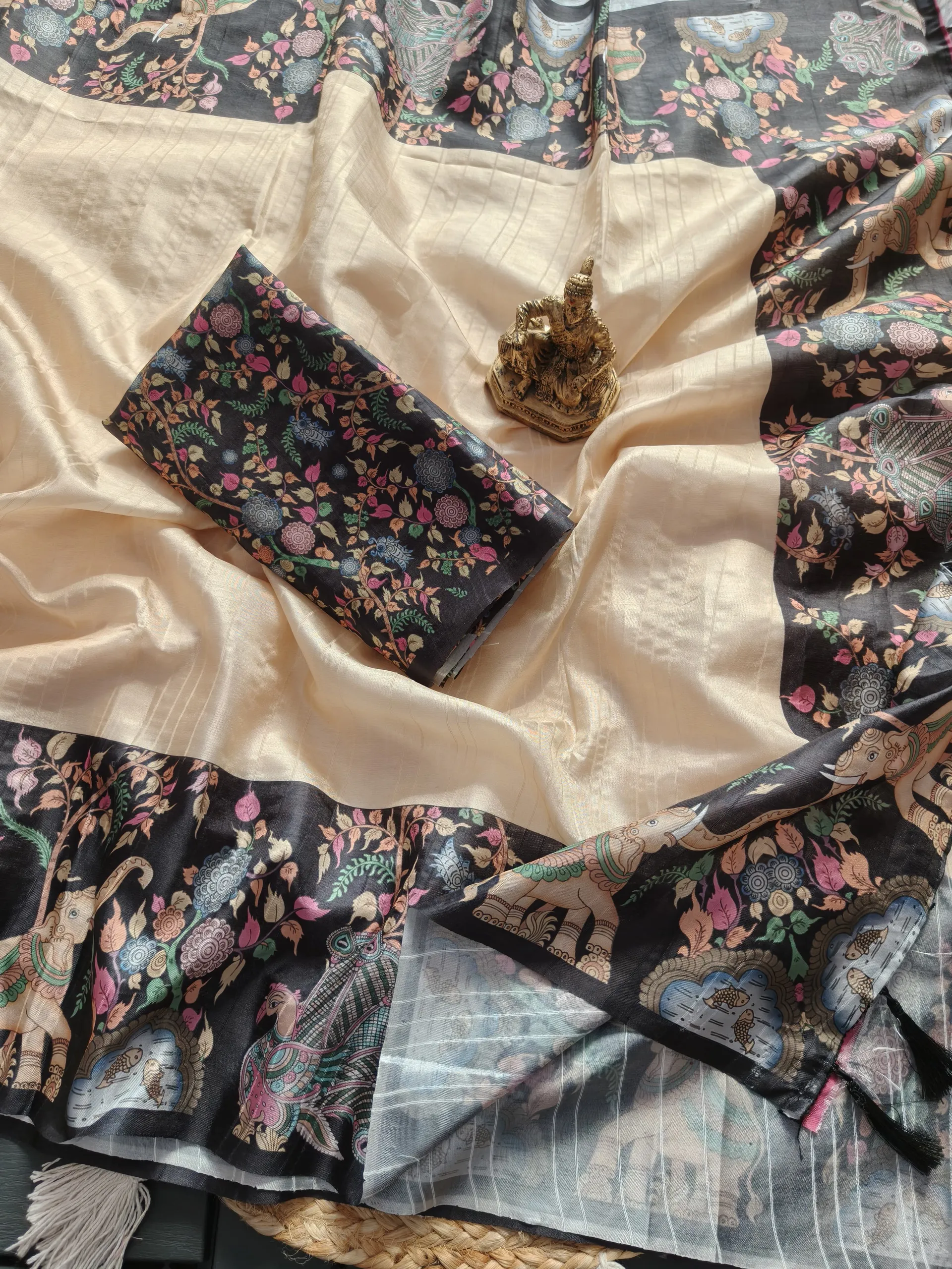 Catalogue: LAXMI HATHI Saree - View 4