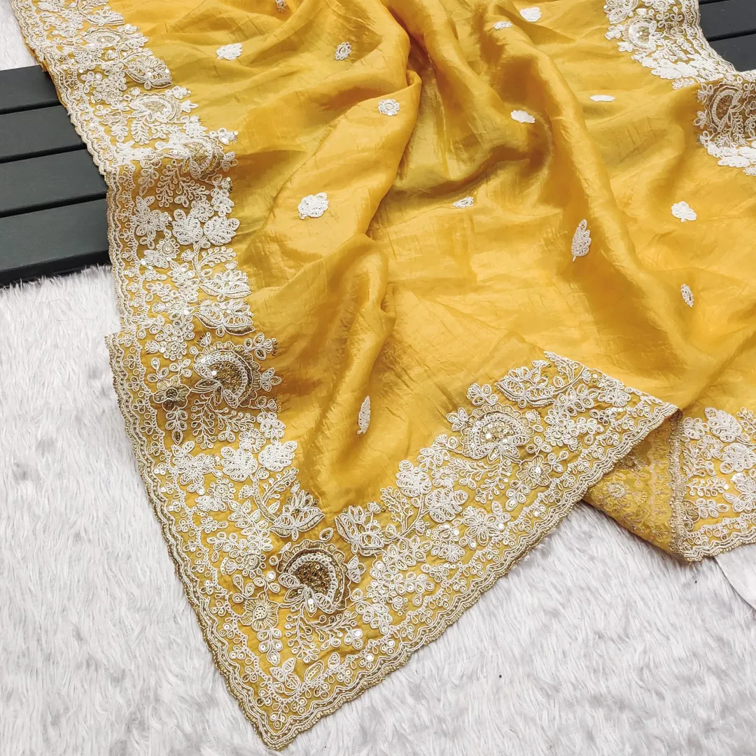 Premium Gold Crush saree - View 6