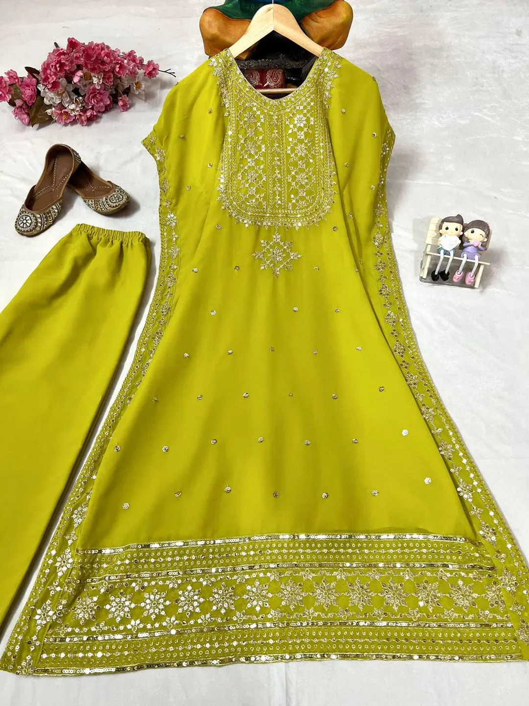 Premium Designer Kaftan & Pant Set - View 4