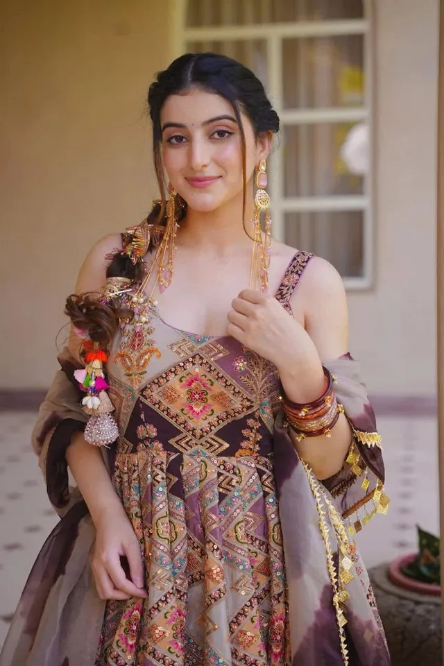 Elegant Digital Printed Jimmy Organza Silk Anarkali Gown Set - View 2