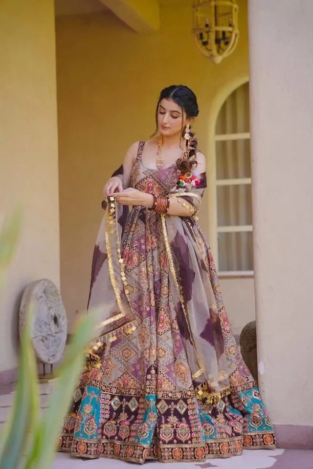 Elegant Digital Printed Jimmy Organza Silk Anarkali Gown Set - View 4