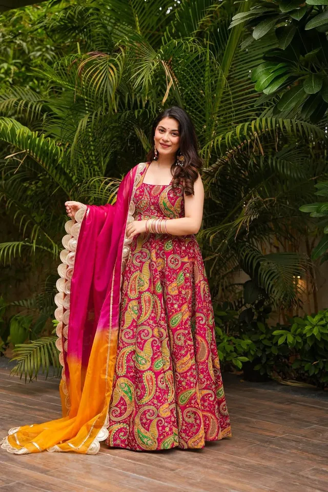 legant Digital Printed Organza Anarkali Gown Set - View 4
