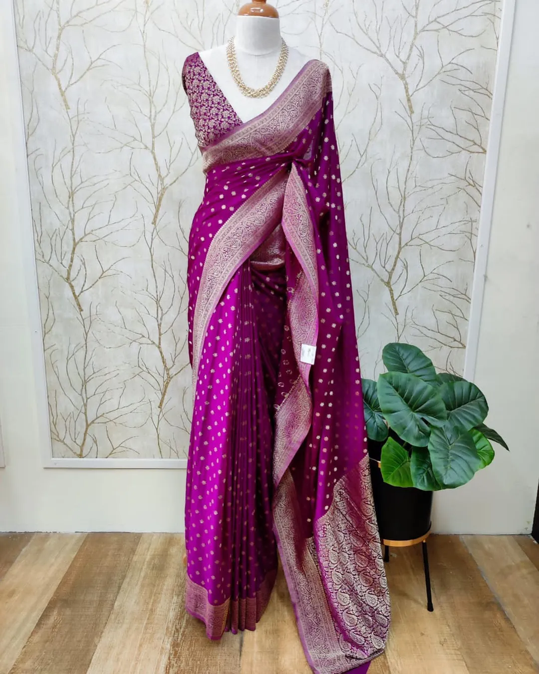Exquisite Banarasi Daybal Warm Silk Saree - Daybal Warm Silk Saree