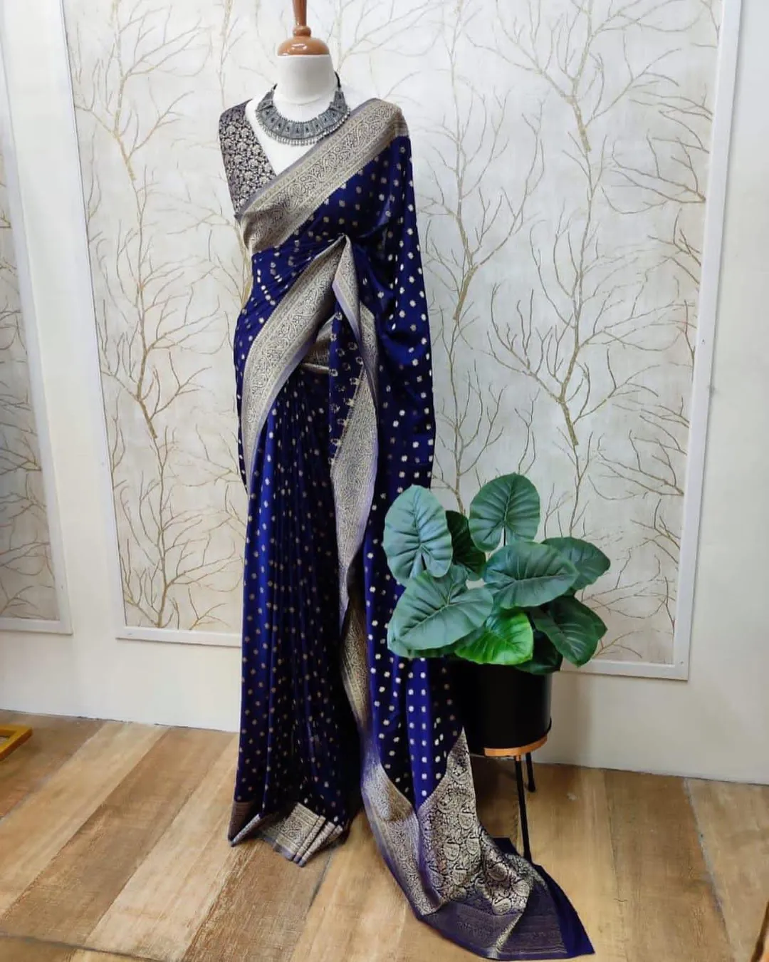 Exquisite Banarasi Daybal Warm Silk Saree - Daybal Warm Silk Saree