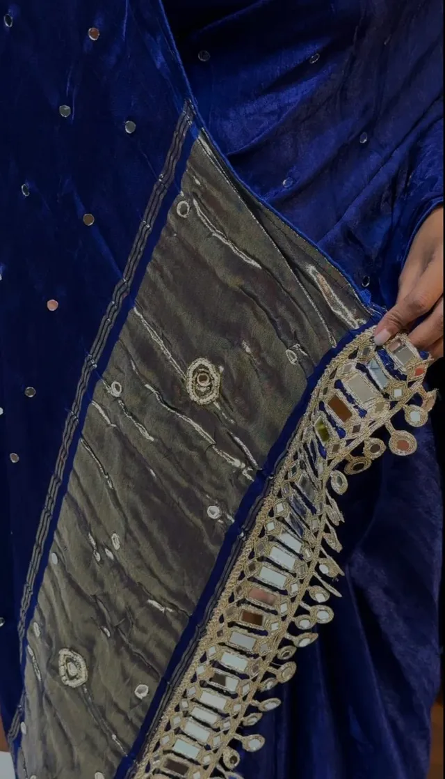 ORIGINAL GAJI SILK BANDHANI SAREE - View 3