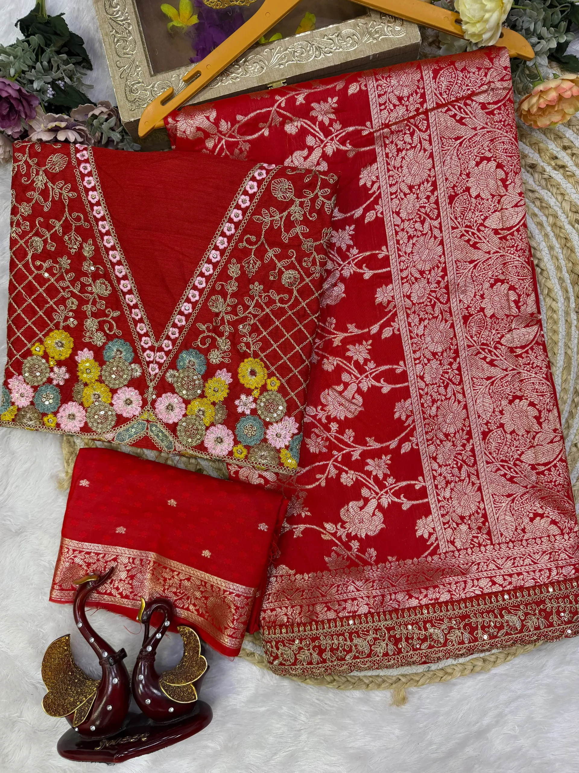 RED SOFT BANARASI JAQUARD SILK SAREE WITH SEQUINS & DORI WORK - View 4