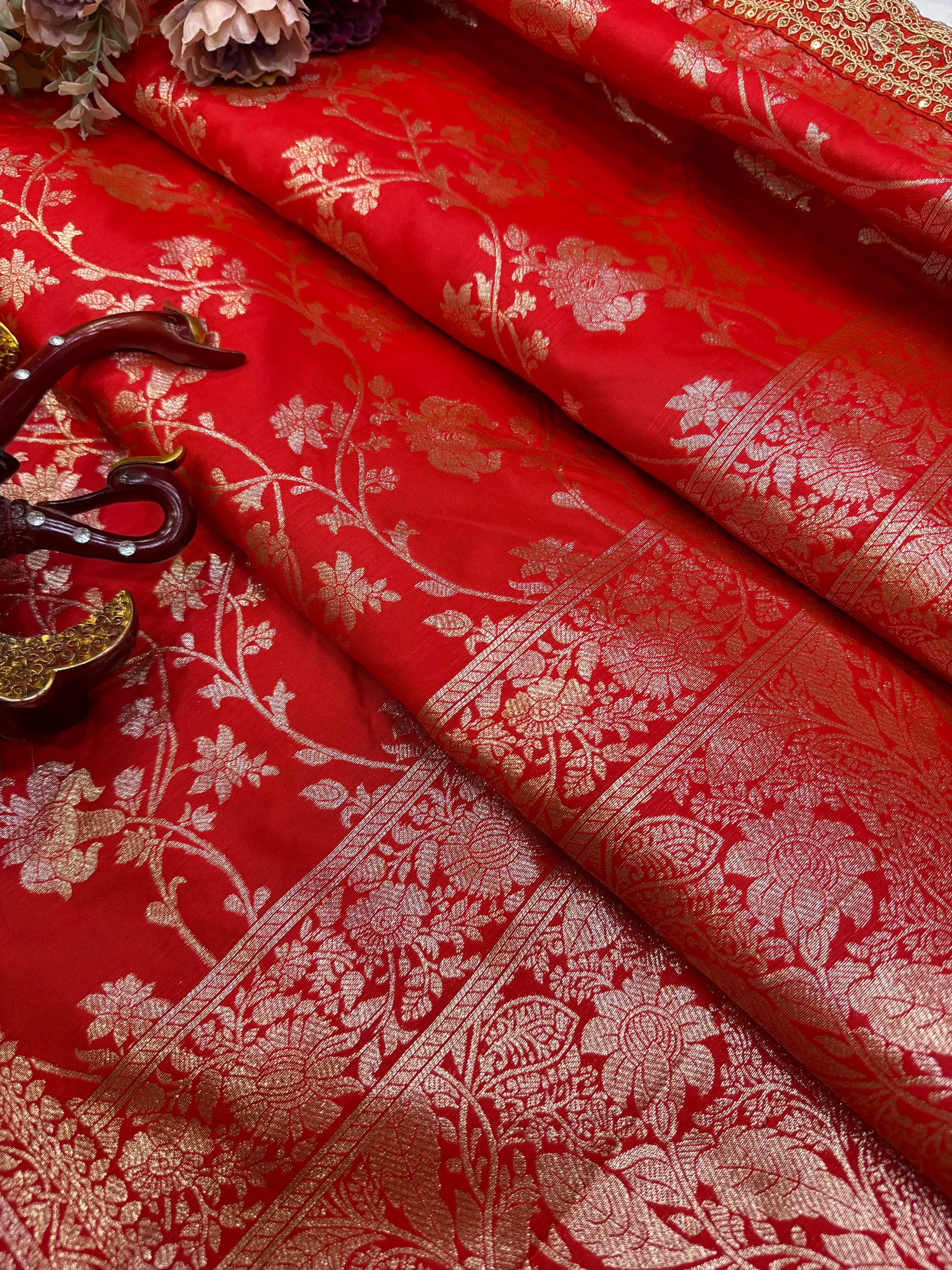 RED SOFT BANARASI JAQUARD SILK SAREE WITH SEQUINS & DORI WORK - View 6