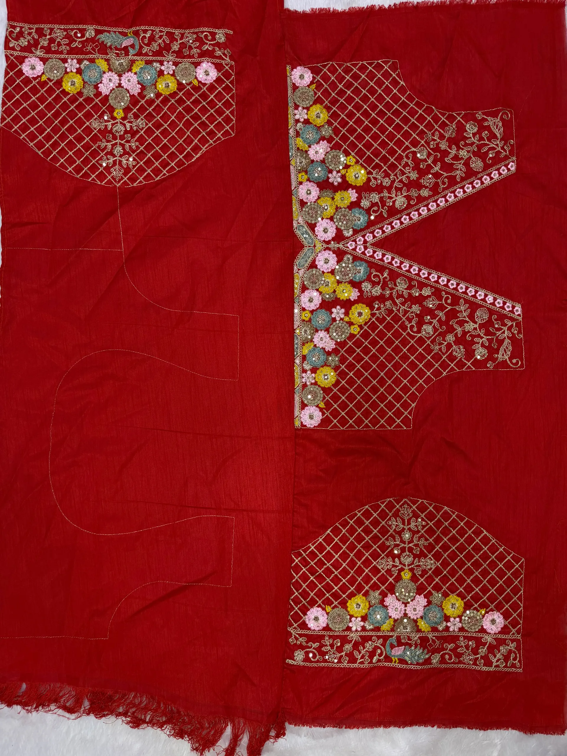 RED SOFT BANARASI JAQUARD SILK SAREE WITH SEQUINS & DORI WORK - View 5