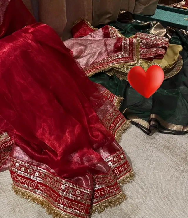KARWA CHAUTH SPECIAL - Banarasi Soft Mahrani Tissue Silk Saree - View 7